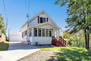 1911 S 13th St, Manitowoc, WI 54220 - Photo 1
