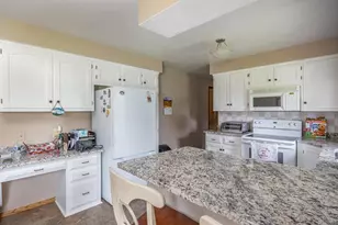 4810 W Wildflower Ln, Appleton, WI 54914 - Photo 8