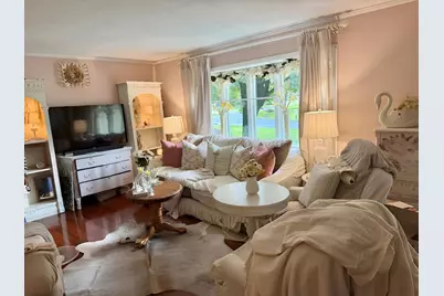 1596 Oakridge Court, Menasha, WI 54952 - Photo 2