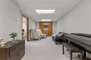 1270 Snowdon Dr, Oshkosh, WI 54904 - Photo 24