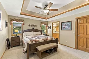 1394 W Mason Ridge Ct, Appleton, WI 54914 - Photo 4