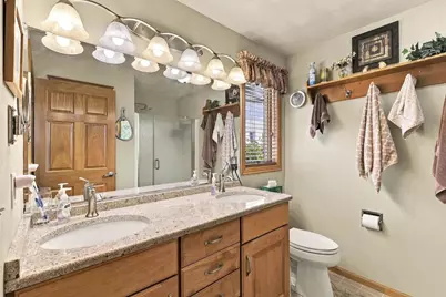 1394 W Mason Ridge Court, Appleton, WI 54914 - Photo 6