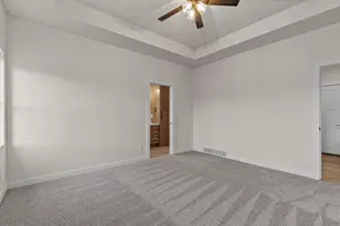 W5765 Roundstone Pl, Menasha, WI 54952 - Photo 6