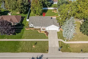 2276 Lost Dauphin Rd, De Pere, WI 54115 - Photo 46