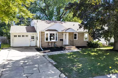 1017 Raymond Street, Green Bay, WI 54304 - Photo 1
