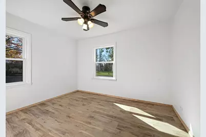1449 Cass Street, Green Bay, WI 54301 - Photo 10
