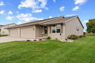 418 Prairie Ln, Luxemburg, WI 54217 - Photo 14