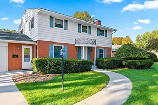 501 St Marys Blvd, Green Bay, WI 54301 - Photo 4