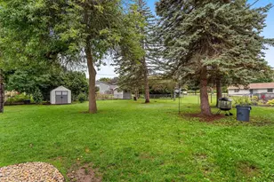 1315 April Ln, Green Bay, WI 54304 - Photo 18