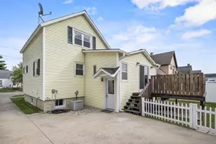 1345 Armstrong St, Marinette, WI 54143 - Photo 44