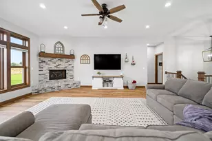 5168 Rushford Ave, Omro, WI 54963 - Photo 4