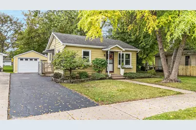453 W 18th Avenue, Oshkosh, WI 54902 - Photo 2