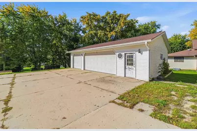 812 Fond Du Lac Street, Mount Calvary, WI 53057 - Photo 24