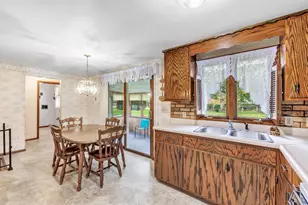1804 Keehan Ln, Green Bay, WI 54311 - Photo 6
