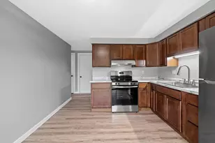 1741 Arnold Dr, Green Bay, WI 54304 - Photo 8