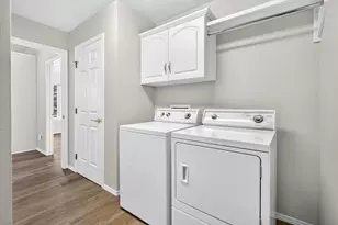 1057 W Windtree Dr, Appleton, WI 54914 - Photo 48