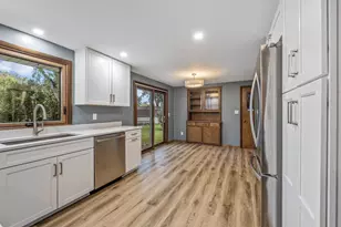 1509 Apache Ave, Green Bay, WI 54313 - Photo 12