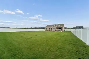 462 Rustic Ridge Dr, Brillion, WI 54110 - Photo 32