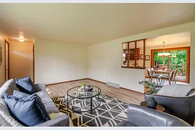 553 Delwiche Road, Green Bay, WI 54302 - Photo 6