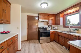 553 Delwiche Rd, Green Bay, WI 54302 - Photo 10