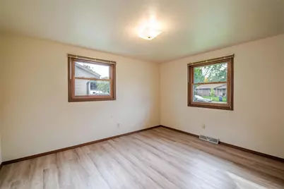 553 Delwiche Road, Green Bay, WI 54302 - Photo 18