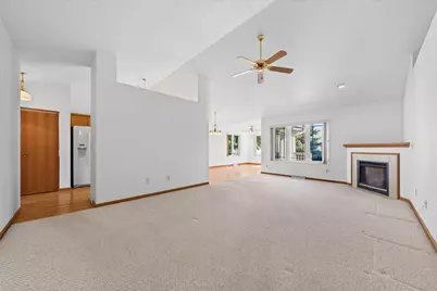 246 Wyldewood Drive #E, Oshkosh, WI 54904 - Photo 4
