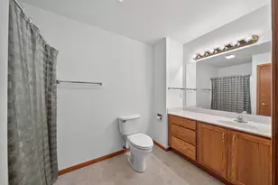 246 Wyldewood Dr, Oshkosh, WI 54904 - Photo 26