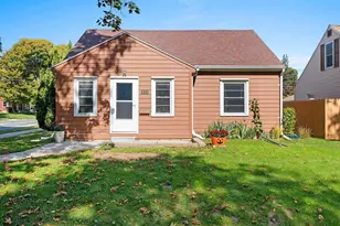834 Manitou St, Manitowoc, WI 54220 - Photo 1