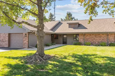 83 Spencer Village Court, Appleton, WI 54914 - Photo 2