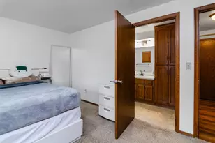 930 Abrams St, Green Bay, WI 54302 - Photo 12