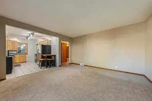1015 W Hawes St, Appleton, WI 54914 - Photo 6