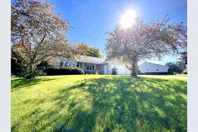 2039 Meadow Links Drive, New Franken, WI 54229 - Photo 2