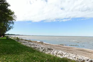 2829 E Shore Dr, Green Bay, WI 54302 - Photo 24