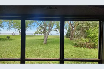 2829 East Shore Drive, Green Bay, WI 54302 - Photo 12