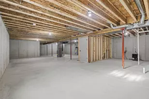 1399 Crossroads Dr, De Pere, WI 54115 - Photo 32