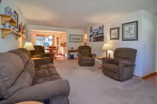 168 Gwynn St, Green Bay, WI 54301 - Photo 2