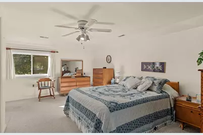 5592 Lake Road, Oshkosh, WI 54902 - Photo 32