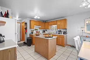 2633 Van View St, Green Bay, WI 54311 - Photo 36