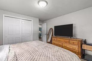 1217 Meadow Ln, Neenah, WI 54956 - Photo 8