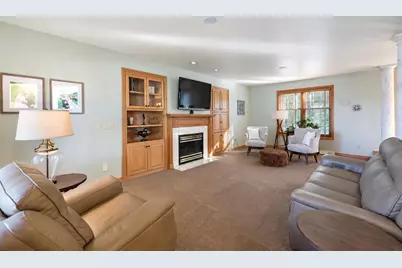 2141 Dorset Drive, Green Bay, WI 54311 - Photo 6