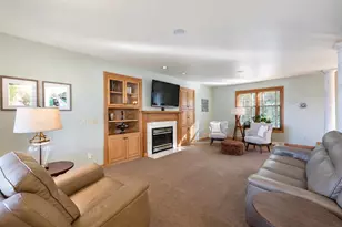 2141 Dorset Dr, Green Bay, WI 54311 - Photo 6