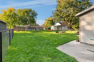 333 W 11th Ave, Oshkosh, WI 54902 - Photo 24