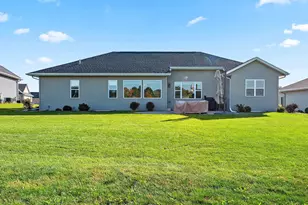 1715 Red Oak St, Green Bay, WI 54313 - Photo 2