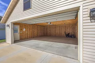 371 17th St, Fond du Lac, WI 54935 - Photo 22