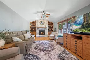 829 Meadowbrook Dr, Green Bay, WI 54313 - Photo 16