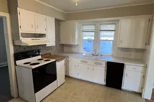302 Pine St, Neenah, WI 54956 - Photo 6