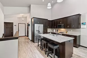 2580 Bay Harbor Cir, Green Bay, WI 54304 - Photo 6