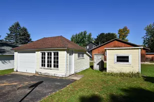 431 Cleveland Ave, Wild Rose, WI 54984 - Photo 6