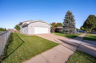 1755 Woodstock St, Oshkosh, WI 54904 - Photo 46
