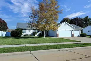 804 W Ann St, Kaukauna, WI 54130 - Photo 2